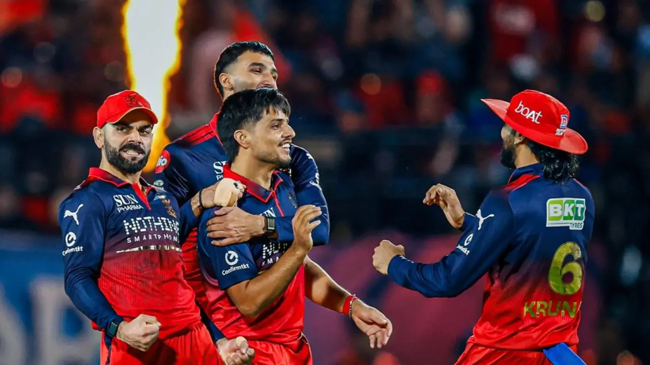 IPL 2026: RCB bowlers dominate the first 10 overs, GT lost six wickets for 70 runs Royal Challengers Bengaluru's (RCB) players celebrate a wicket during the IPL 2026 match (Pic: X/@RCBTweets)