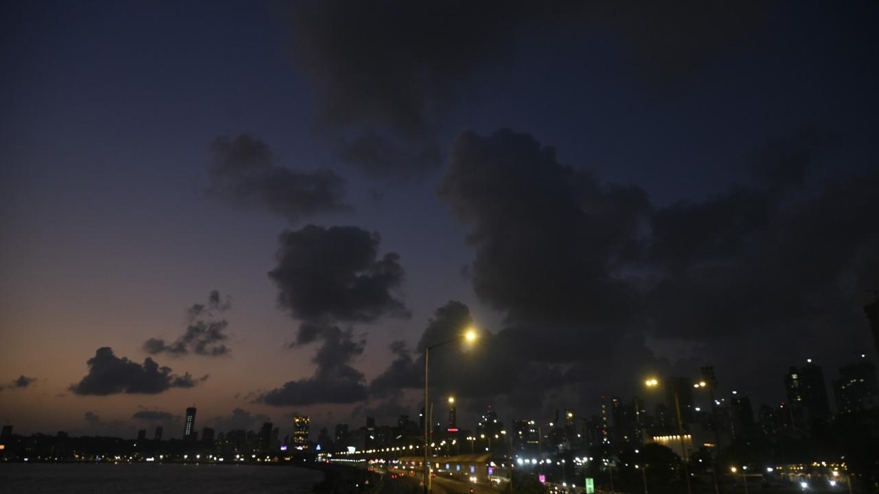 Such conditions are common in the days leading up to the arrival of the southwest monsoon Such conditions are common in the days leading up to the arrival of the southwest monsoon