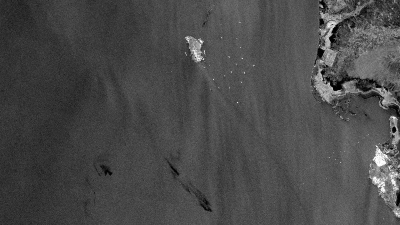 US Israel attack Iran: Oil leak near Iranian export terminal sparks ...