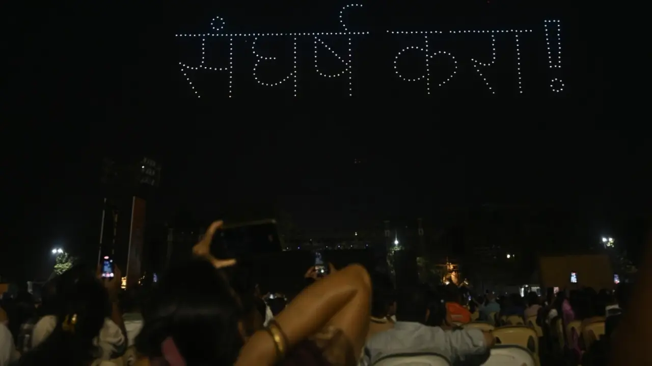 Police officials urged citizens to avoid unnecessary travel near Shivaji Park during the evening hours and cooperate with traffic personnel deployed in the area