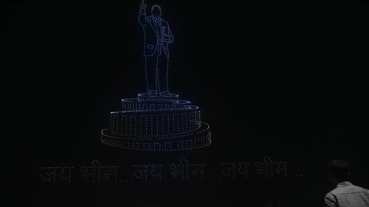 The mega drone show, organised to mark the 135th birth anniversary of Dr Ambedkar, featured stunning aerial formations and visuals highlighting the life, achievements and legacy of the architect of the Indian Constitution. Pics/Ashish Raje