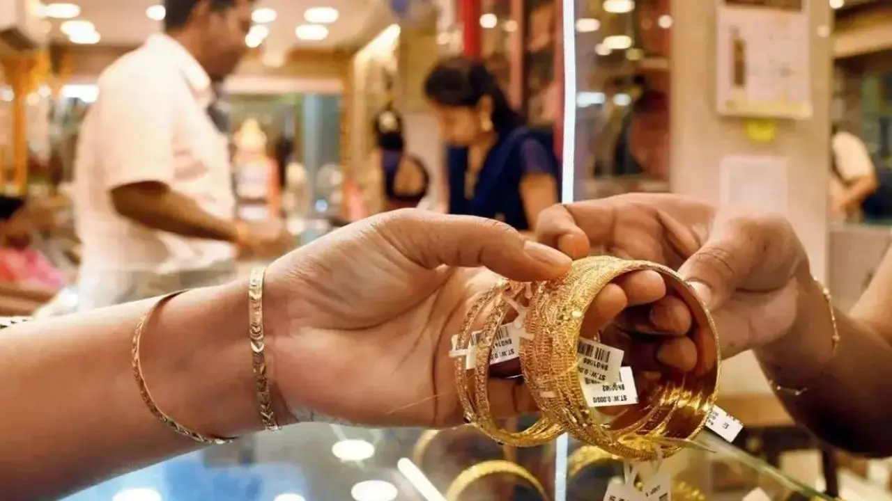 Gold crosses Rs 1.59 lakh as silver jumps nearly 2 per cent in volatile trade Safe-haven demand lifts gold and silver. Representational Image