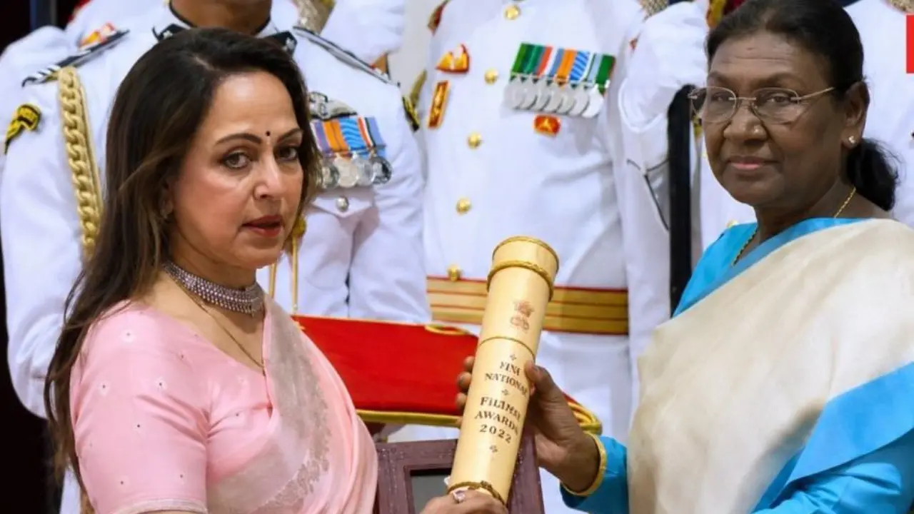 'He was holding my hand': Hema Malini felt late Dharmendra’s presence at Padma Awards 2026 Hema Malini Padma Awards (Pic/X)
