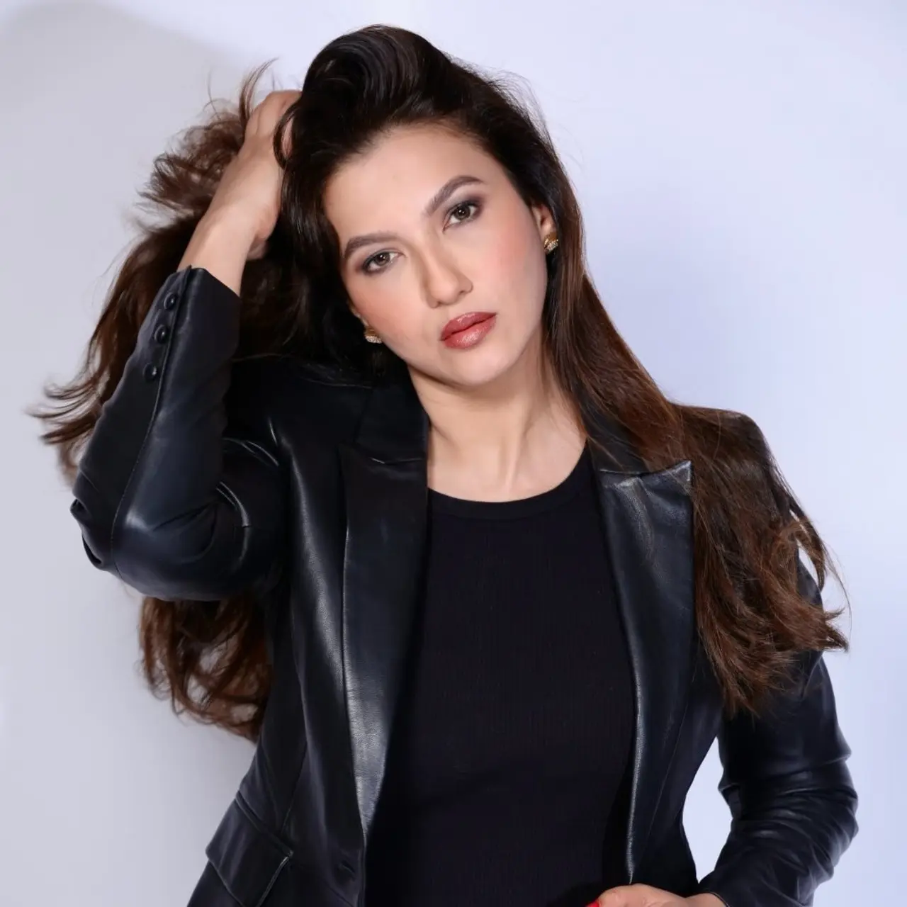 Gauahar Khan
FWICE had issued a non-cooperation notice against Khan for an alleged breach of COVID-19 safety protocols. Gauahar Khan
FWICE had issued a non-cooperation notice against Khan for an alleged breach of COVID-19 safety protocols.