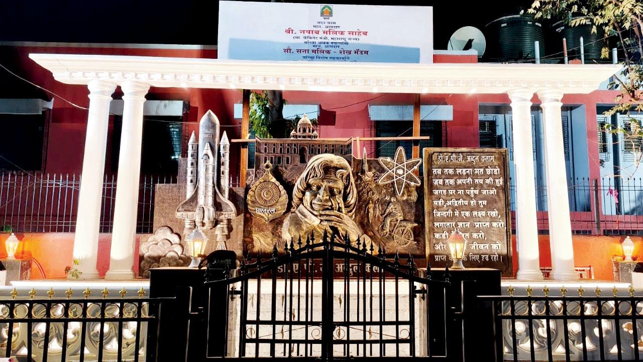 mid-day Opinion: Clean and maintain memorials to our heroes File pic