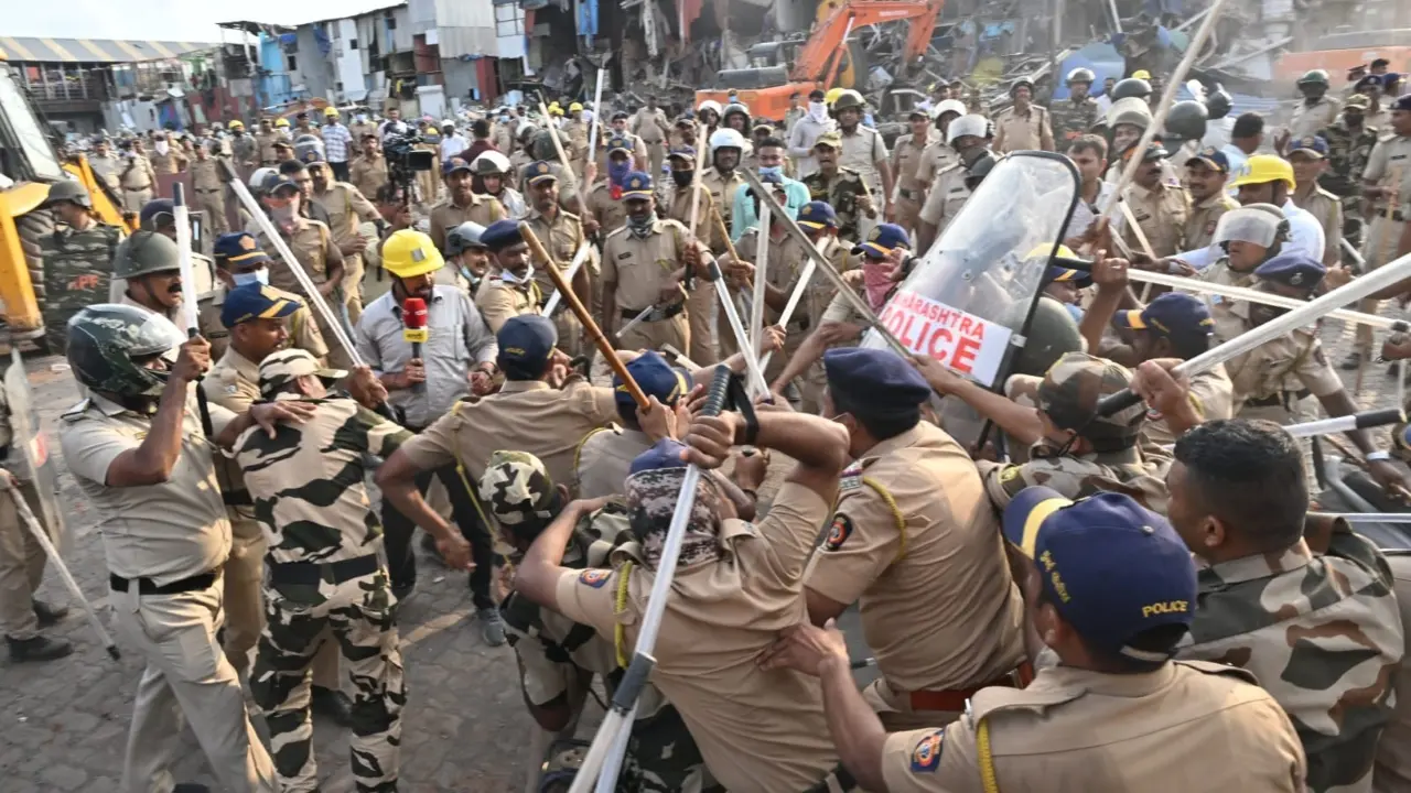 As tensions escalated, the police used a mild lathi charge to disperse the crowd and bring the situation under control As tensions escalated, the police used a mild lathi charge to disperse the crowd and bring the situation under control