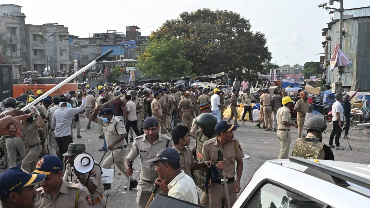 Hundreds of police officials have been deputed at the spot as the demolition in Garib Nagar, which began on Tuesday morning, continued on Wednesday Hundreds of police officials have been deputed at the spot as the demolition in Garib Nagar, which began on Tuesday morning, continued on Wednesday