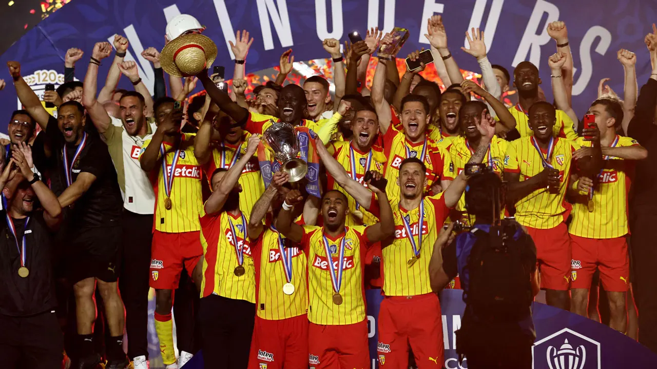 High-flying Lens beat Nice 3-1 to win maiden French Cup title
