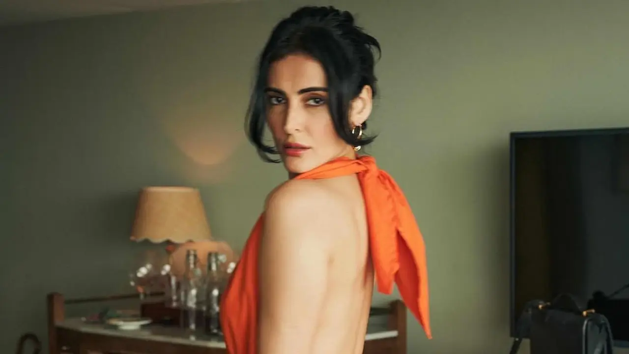 Bigg Boss 9 fame Mandana Karimi bids farewell to Mumbai after 16 years, calls India her second home Mandana Karimi