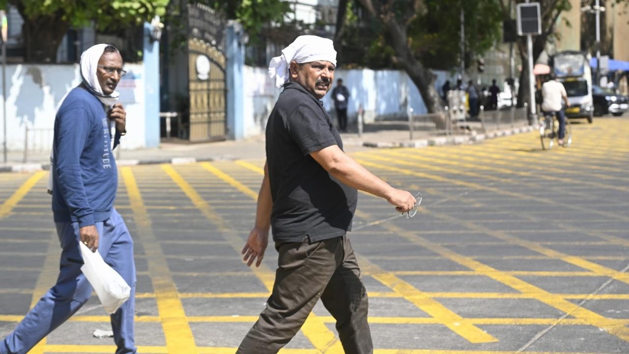 The weather department had predicted that the city was likely to record maximum and minimum temperatures of around 34 degrees Celsius and 27 degrees Celsius, respectively The weather department had predicted that the city was likely to record maximum and minimum temperatures of around 34 degrees Celsius and 27 degrees Celsius, respectively