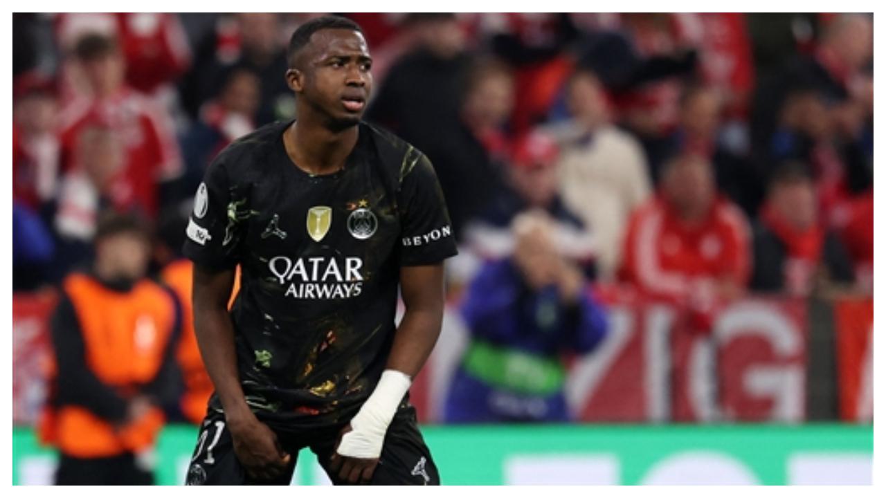 Both Michael Olise and Luis Diaz narrowly missed the target with shots from the edge of the box as PSG's defence grew in confidence