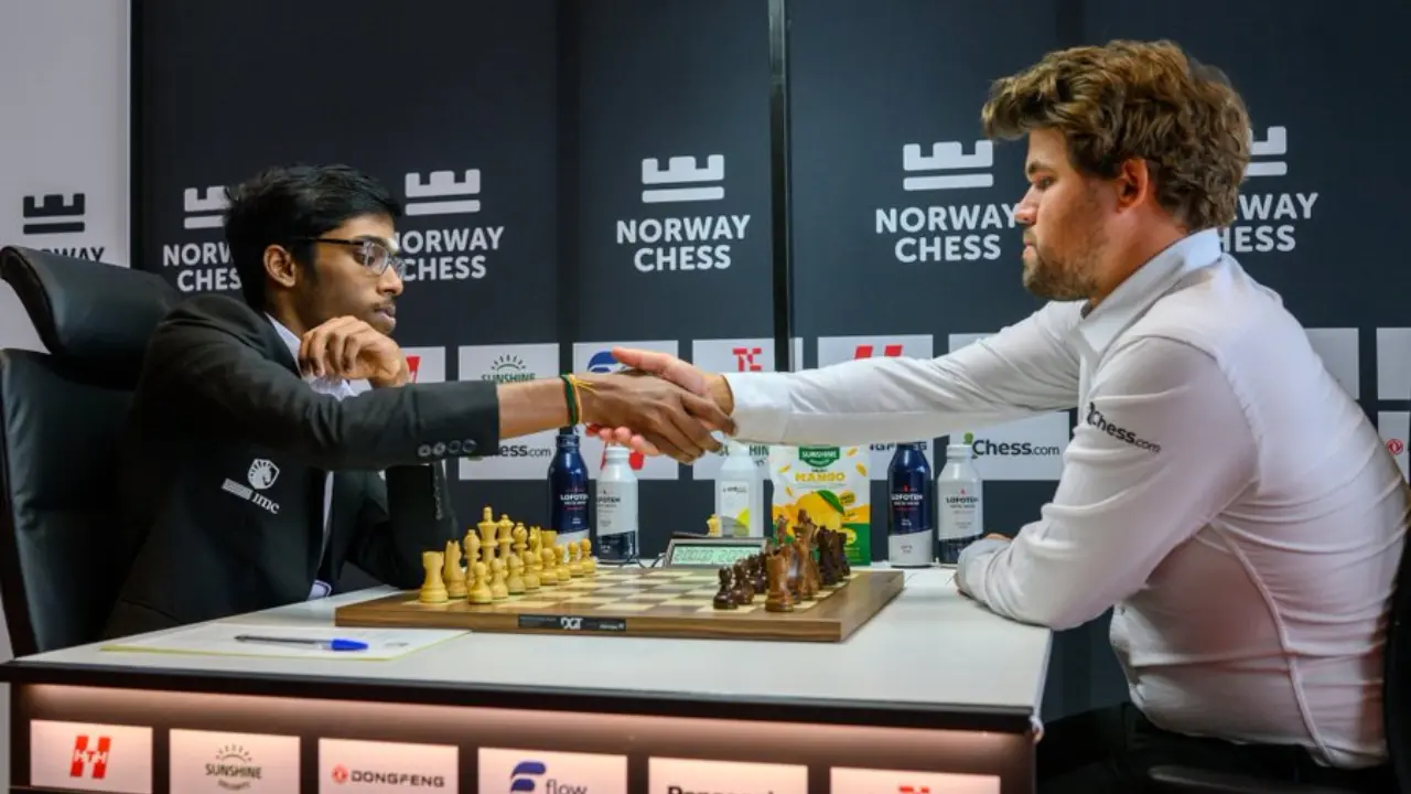 R Praggnanandhaa, Magnus Carlsen (Pic: X/@rpraggnachess)