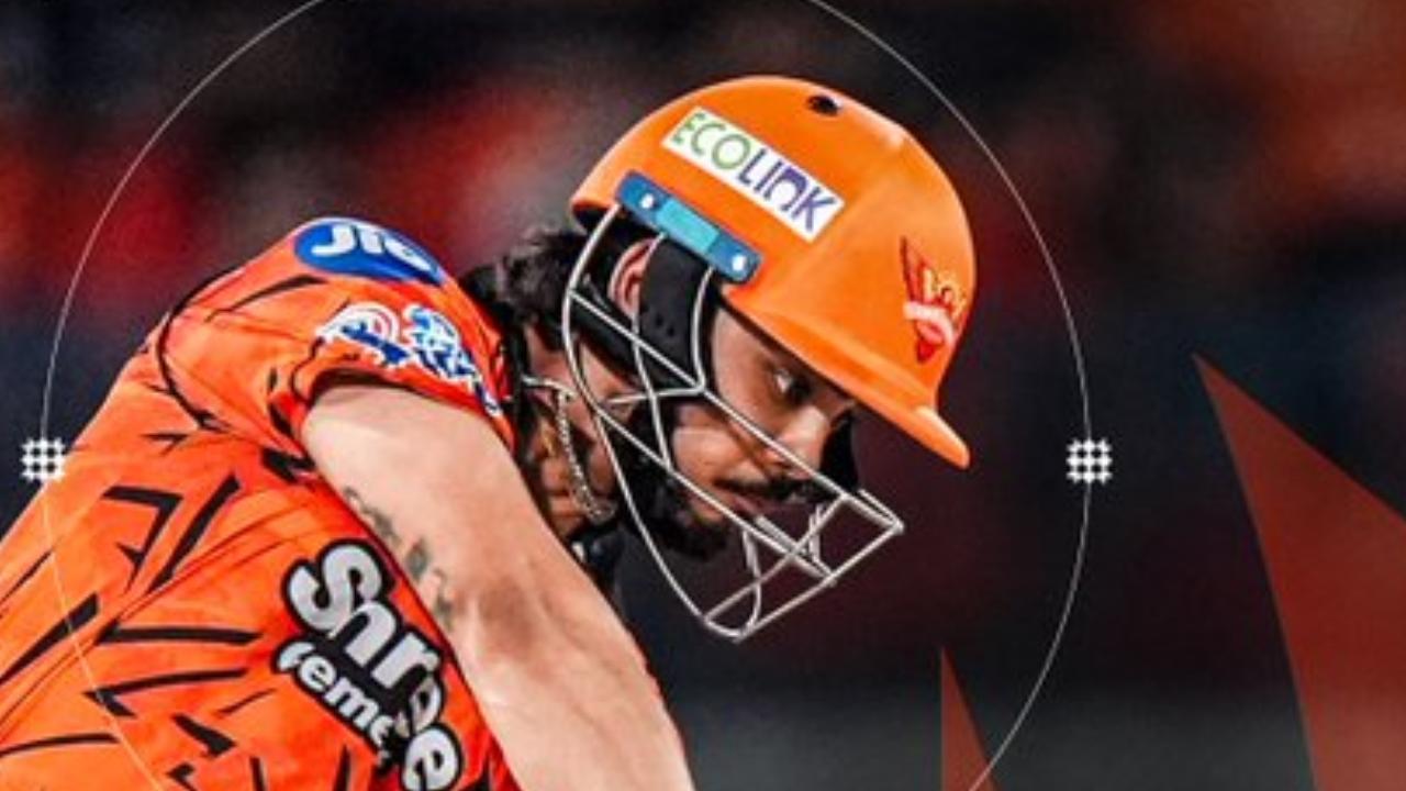 Later, wicketkeeper-batsman Ishan Kishan garnered 79 runs off 46 deliveries, including eight boundaries and three maximums. Shouldering him was Nitish Kumar Reddy, who scored an unbeaten 29 runs in 12 balls, with the help of a boundary and three maximums. With this, the Sunrisers posted a total of 255 runs for the loss of four wickets in 20 overs against the Royal Challengers (Pic: X/@SunRisers) Later, wicketkeeper-batsman Ishan Kishan garnered 79 runs off 46 deliveries, including eight boundaries and three maximums. Shouldering him was Nitish Kumar Reddy, who scored an unbeaten 29 runs in 12 balls, with the help of a boundary and three maximums. With this, the Sunrisers posted a total of 255 runs for the loss of four wickets in 20 overs against the Royal Challengers (Pic: X/@SunRisers)