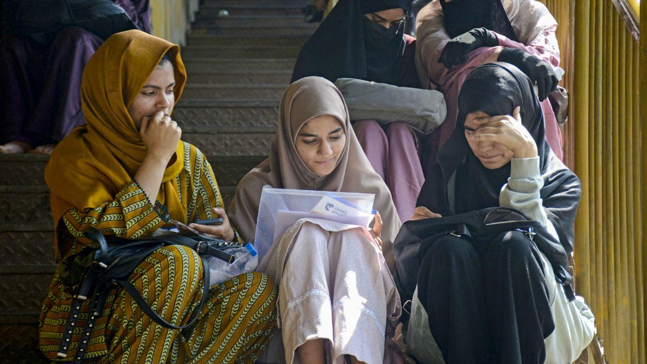 The National Eligibility cum Entrance Test (NEET), the nationwide entrance examination for medical courses, is being held this afternoon
Location: Srinagar, Jammu and Kashmir