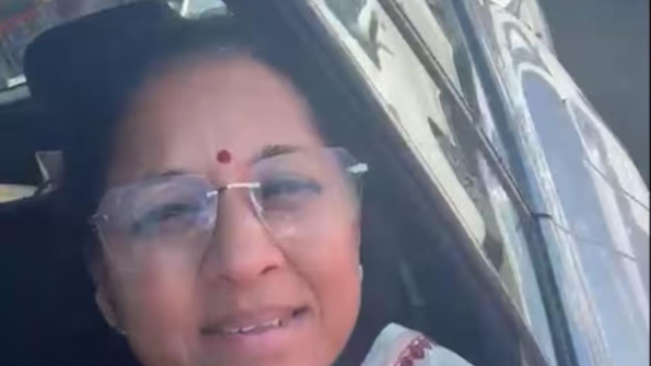 The video, shared by Supriya Sule, showed long queues of vehicles. Pic/videograb