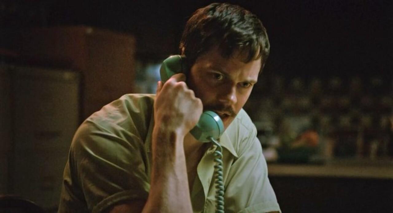 Dead Man's Wire (May 28, Netflix)
The movie follows the true story of the infamous 1977 hostage crisis in Indianapolis involving Tony Kiritsis. It tracks a desperate former real estate developer who triggers a national media circus after wiring a shotgun to a mortgage executive's neck