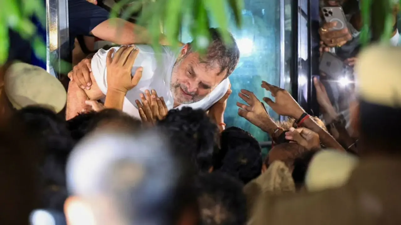 Rahul Gandhi, Priyanka and other INDIA bloc leaders were detained by the Delhi Police during the Opposition's protest against the Chief Election Commissioner Gyanesh Kumar on Tuesday. Pics/PTI