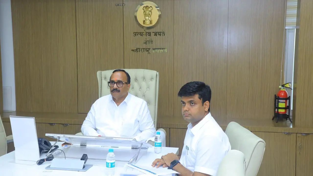 Maharashtra drought: Minister Atul Save directs Nanded district administration to plan drinking water supply until August 2027 Maharashtra minister and Nanded Guardian Minister Atul Save reviews the water situation in Nanded on Tuesday.