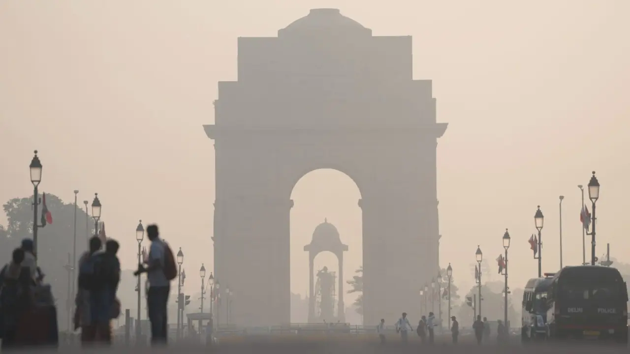 In Photos: Delhi AQI dips to 223, but air quality remains in 'poor' category Pic/PTI