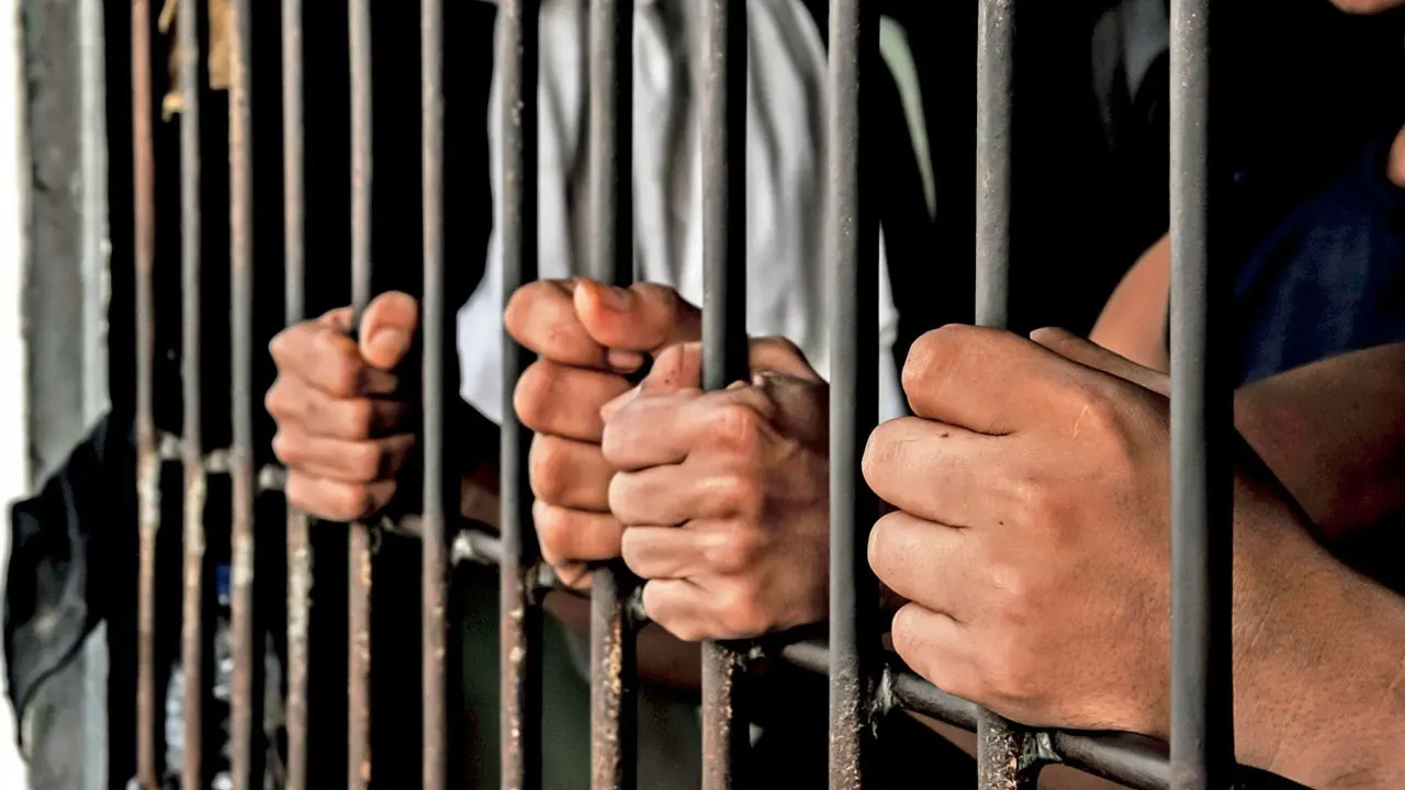 Mumbai Police bust inter-state racket supplying CDRs and live locations Pic/iStock