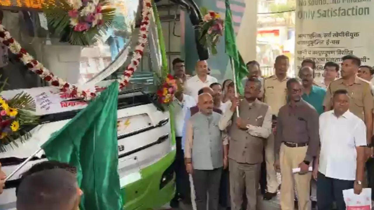 Maharashtra minister Pratap Sarnaik flags off the bus at Dadar on Wednesday. PIC/BY SPECIAL ARRANGEMENT