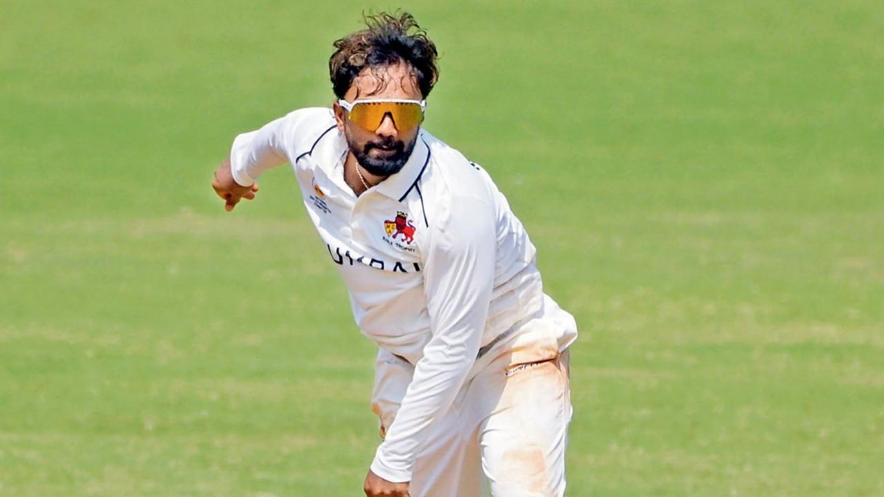 Ranji Trophy: Shams Mulani optimistic about chances of making the cut in national team Shams Mulani during his 3-69 vs Chandigarh. Pic/Ashish Raje