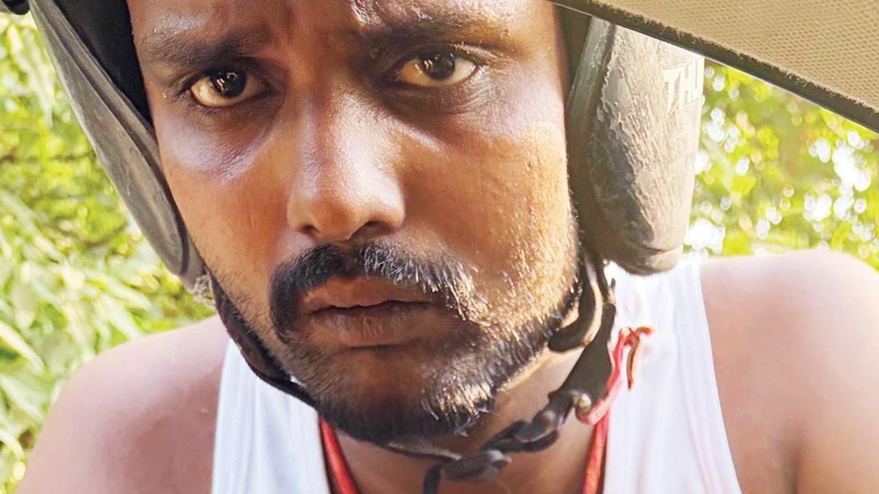 The two-wheeler rider who allegedly knocked on the dad’s door. Pic/Shukla