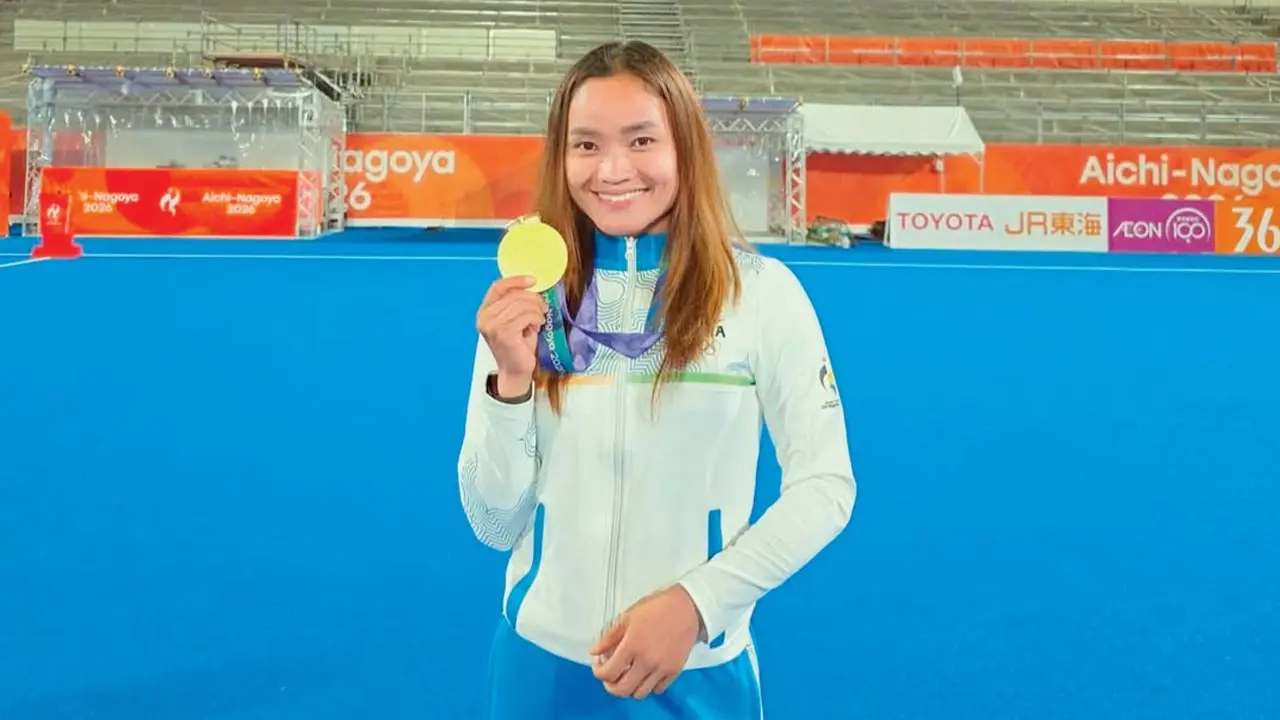 Siami’s story: When grief meets glory! India hockey striker Lalremsiami with her Asian Games gold medal at the Gifu Stadium in Japan recently. Pic/Hockey India
