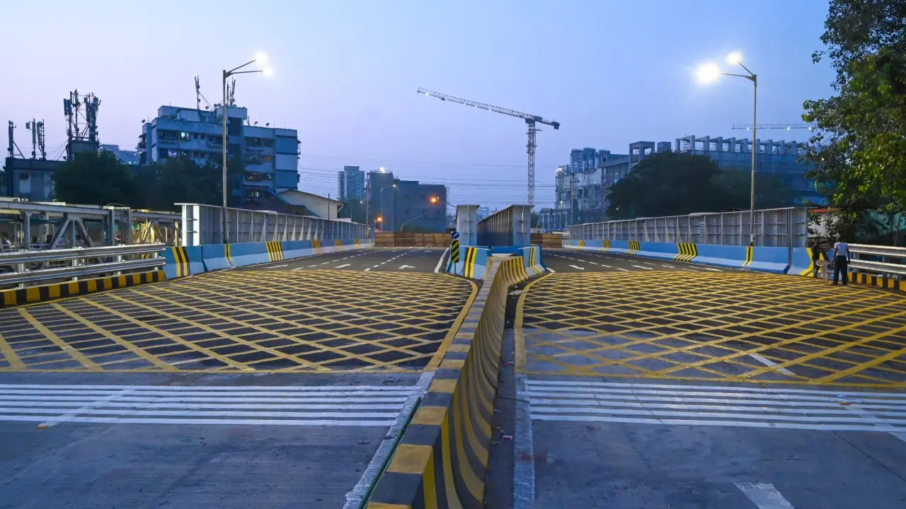 Sion bridge reopens: BEST restores bus services, revises Dharavi-Mahim circular routes; check details here The Sion bridge was inaugurated on October 22. File Pic