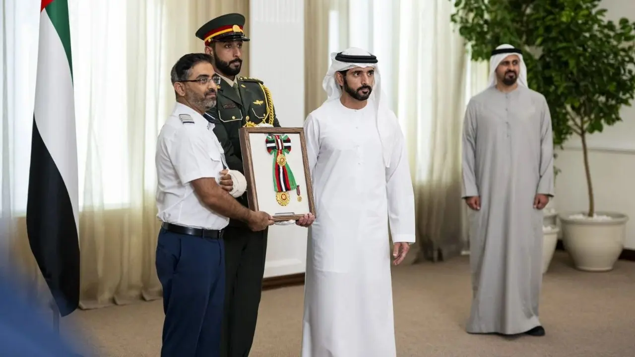 WATCH | UAE confers Order of Zayed II on Captain Smit Machchhar and crew Deputy PM of the UAE Hamdan bin Mohammed Al Maktoum confers the First Class Order of Zayed II upon the flydubai crew members, including Indian Captain Smit Machchhar who got injured in an attack by his co-pilot on a flydubai plane, in Dubai. PIC/X