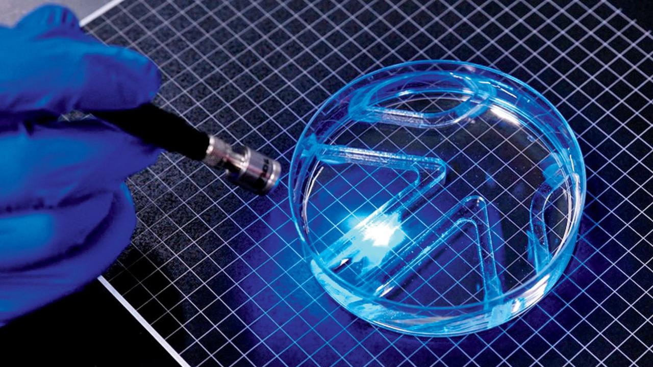 Muscle cells power paper-thin swimming robot Powered by muscle cells, a paper-thin robot swims through watery maze. Pic Courtesy/Massachusetts Institute of Technology