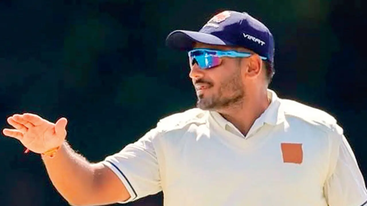 Ranji Trophy: Deshpande stars for Mumbai; Punjab’s Gill flops Mumbai’s Tushar Deshpande against Himachal Pradesh on Sunday. Pic/MCA