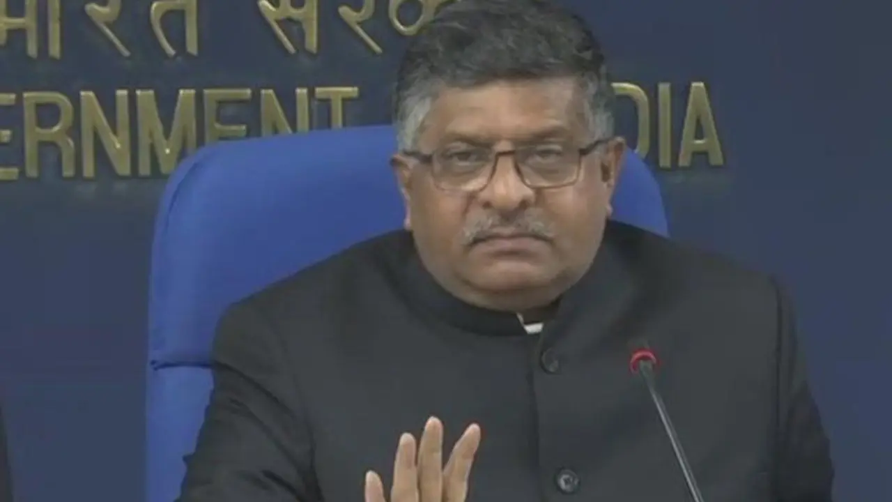 Ravi Shankar Prasad accuses Rahul Gandhi of lying after meeting President Murmu BJP MP Ravi Shankar Prasad accused Rahul Gandhi of making false claims following the INDIA bloc delegation’s meeting with President Droupadi Murmu. File pic