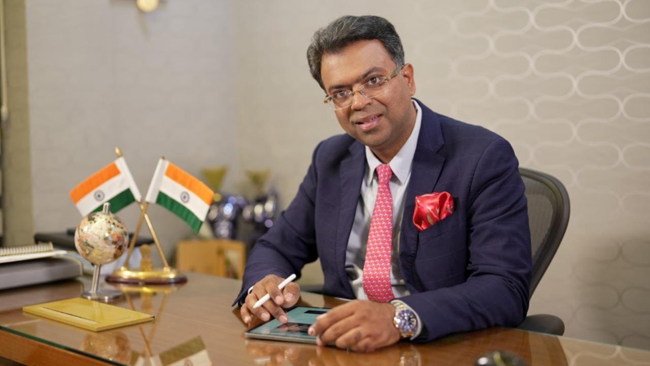 Dr Rajat Gupta and the Growing Role of Research in Aesthetic Plastic Surgery Dr Rajat Gupta.