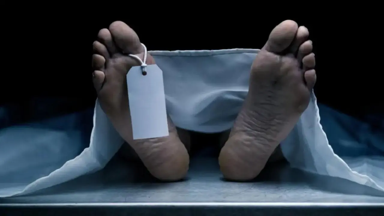 Mumbai: Sion Hospital resident doctor found dead in hostel bathroom Representational image