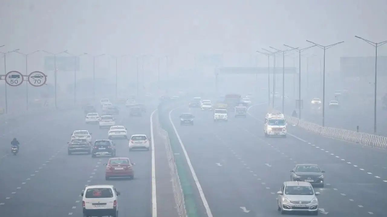Delhi’s air quality remains poor for second day, AQI recorded at 226 Representational image. File pic