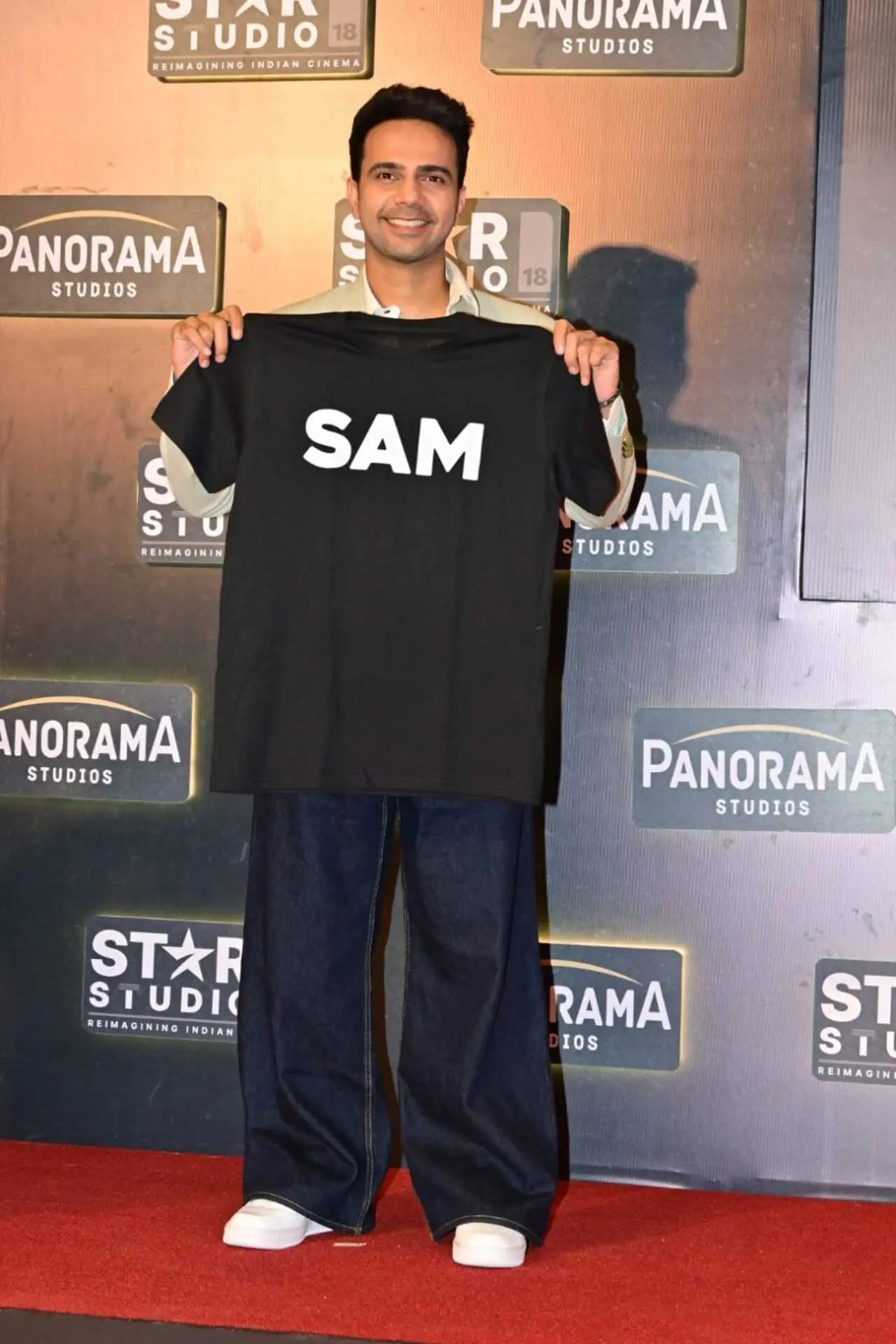 Rishabh Chaddha, who plays Sam in the franchise, was seen holding up a t-shirt of his onscreen name as he posed for the paps. Rishabh Chaddha, who plays Sam in the franchise, was seen holding up a t-shirt of his onscreen name as he posed for the paps.