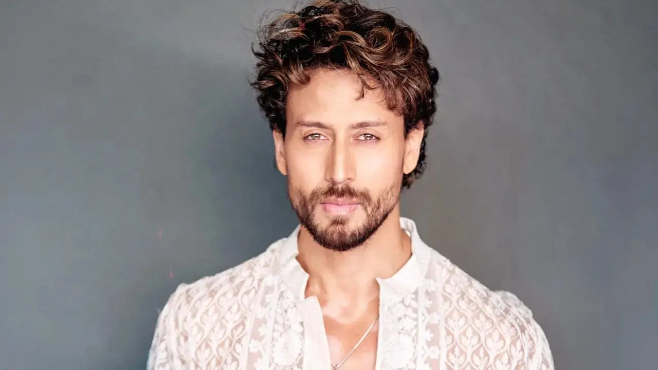 Tiger Shroff’s gunpowder burn marks have been revealed in a video following the October 18 firing incident outside a football ground. Read more Tiger Shroff’s gunpowder burn marks have been revealed in a video following the October 18 firing incident outside a football ground. Read more