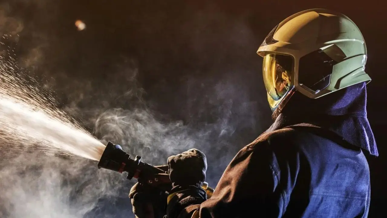 Sakinaka godown fire leaves four injured, one suffers 80 per cent burns Fire brigade personnel, police, Adani staff, a 108 ambulance and ward staff were mobilised to the spot to respond to the incident. Representational Pic