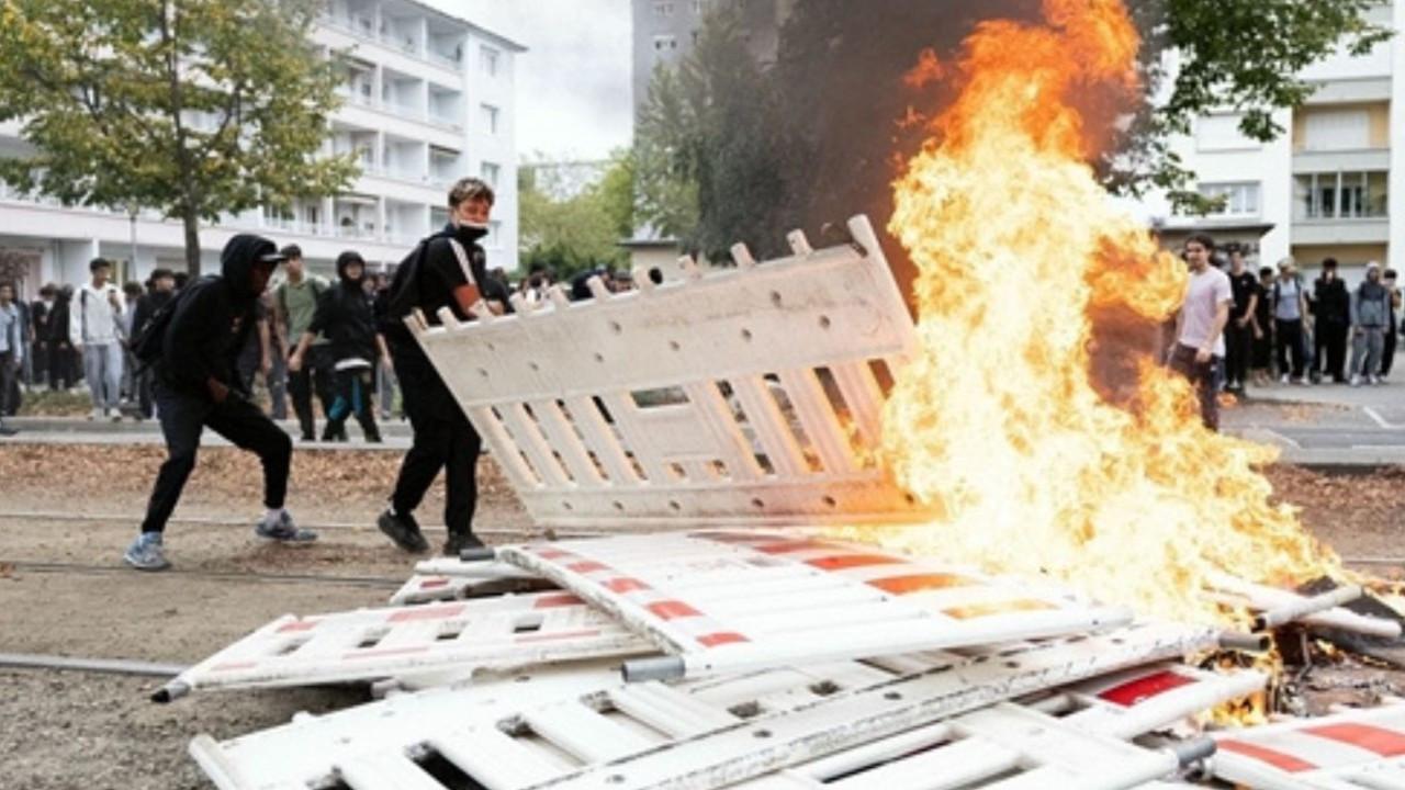 IN PHOTOS: Students protest across France over school grievances Students burn barriers during a blockade at the Couffignal Secondary School in Strasbourg, eastern France. Pic/AFP