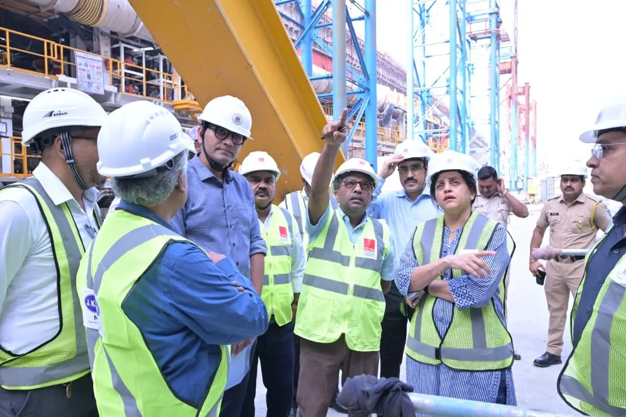 Construction of 87 permanent ring segments, which form an important part of the tunnel structure, has also been completed. In addition, six temporary ring segments have been installed Construction of 87 permanent ring segments, which form an important part of the tunnel structure, has also been completed. In addition, six temporary ring segments have been installed