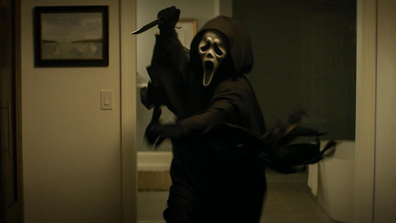 Ghostface from Scream is one of the easiest character to recreate. Simply put on elongated white ghost mask with stretched black hollow eyes and mouth, and pair with a black hooded robe. Carry a knife along to strike the pose. Ghostface from Scream is one of the easiest character to recreate. Simply put on elongated white ghost mask with stretched black hollow eyes and mouth, and pair with a black hooded robe. Carry a knife along to strike the pose.