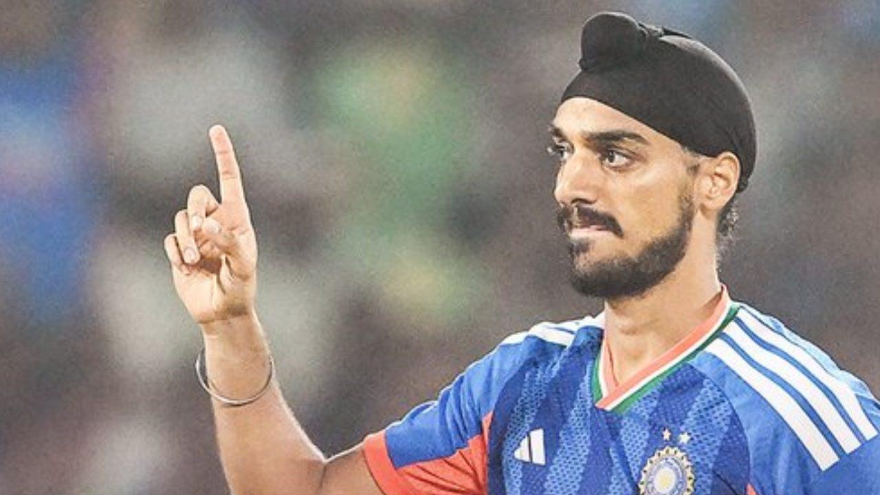 Team India will rely heavily on Arshdeep Singh. The pacer will be expected to strike early wickets (Pic: X/@ICC)