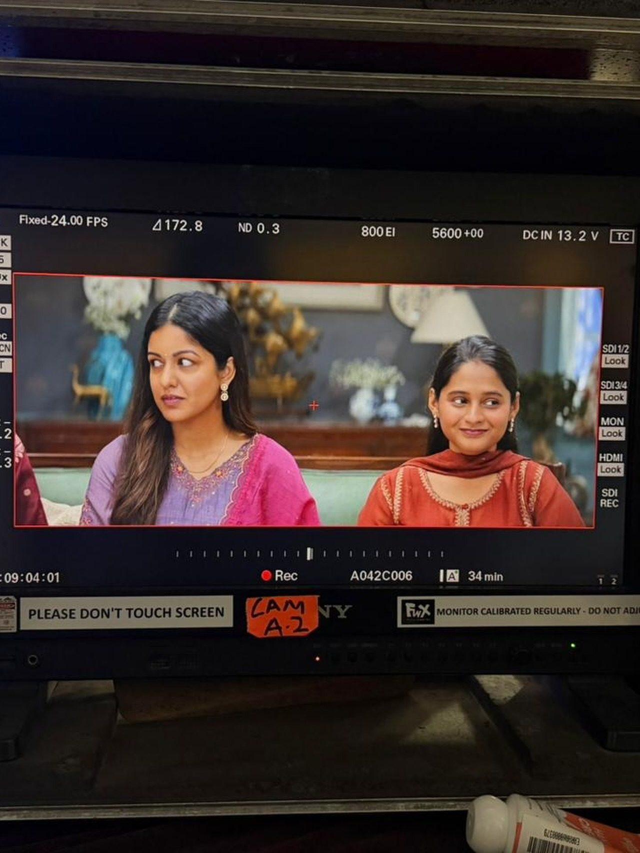 Another monitor view shows Ishita and Mrunal Jadhav, who plays her younger sister in a scene from the film. Another monitor view shows Ishita and Mrunal Jadhav, who plays her younger sister in a scene from the film.