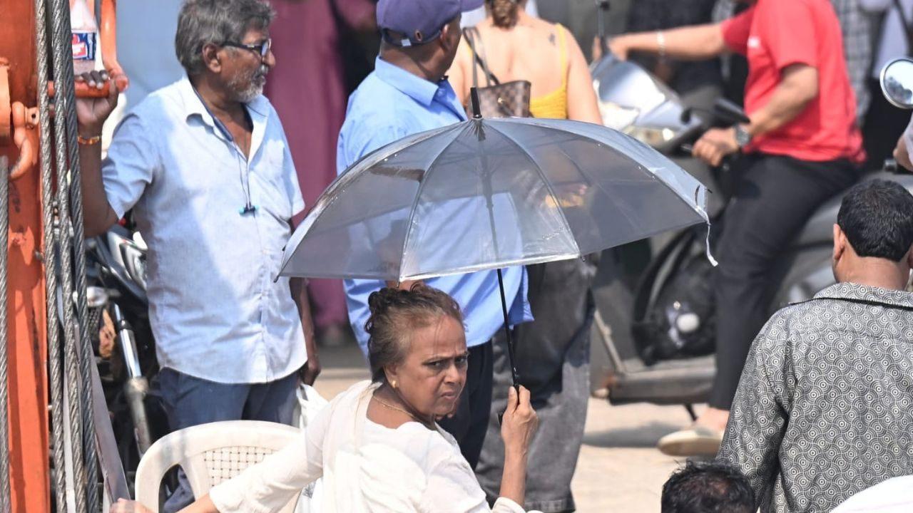 Mumbai recorded a maximum temperature of 37 degrees Celsius on Friday, October 9, while the Santacruz weather station recorded 37.8 degrees Celsius, according to the Maharashtra weather bulletin