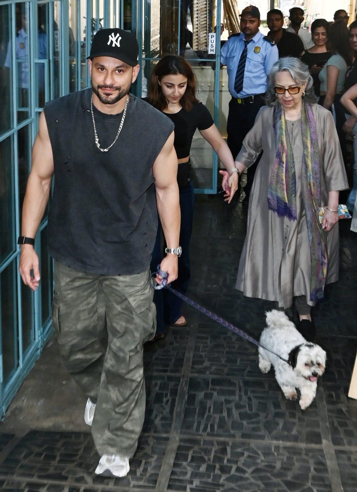 Kunal Kemmu, Soha Ali Khan, and Sharmila Tagore were spotted together, enjoying a casual family lunch outing in Bandra, Mumbai Kunal Kemmu, Soha Ali Khan, and Sharmila Tagore were spotted together, enjoying a casual family lunch outing in Bandra, Mumbai