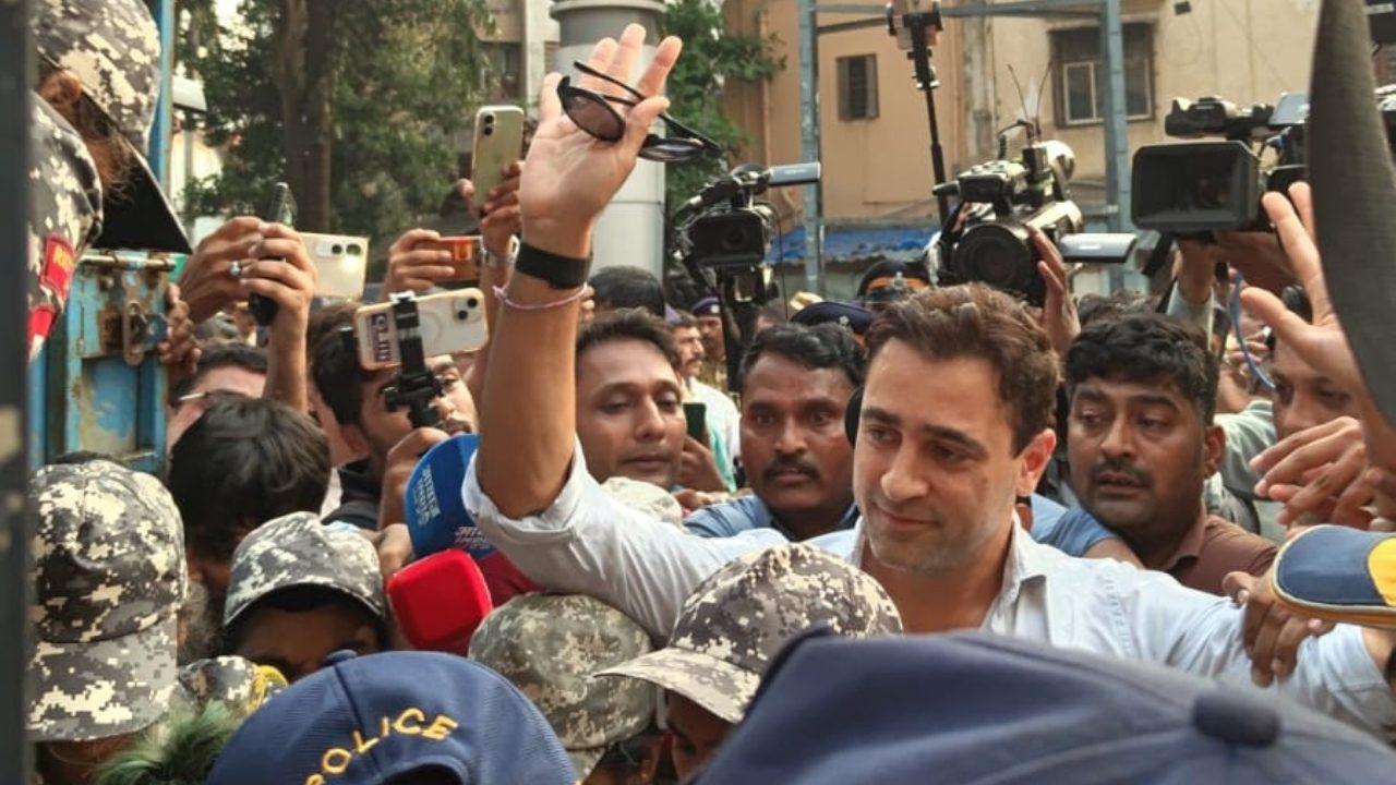 Imran Khan joined the protest in south Mumbai. Pic/Ritika Gondhalekar Imran Khan joined the protest in south Mumbai. Pic/Ritika Gondhalekar