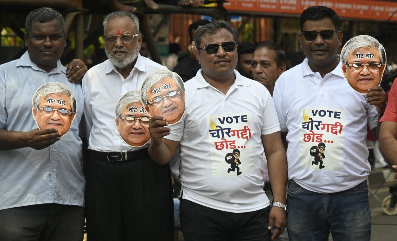 The march began at Metro Cinema and culminated near the Brihanmumbai Municipal Corporation headquarters, where the leaders addressed a public meeting