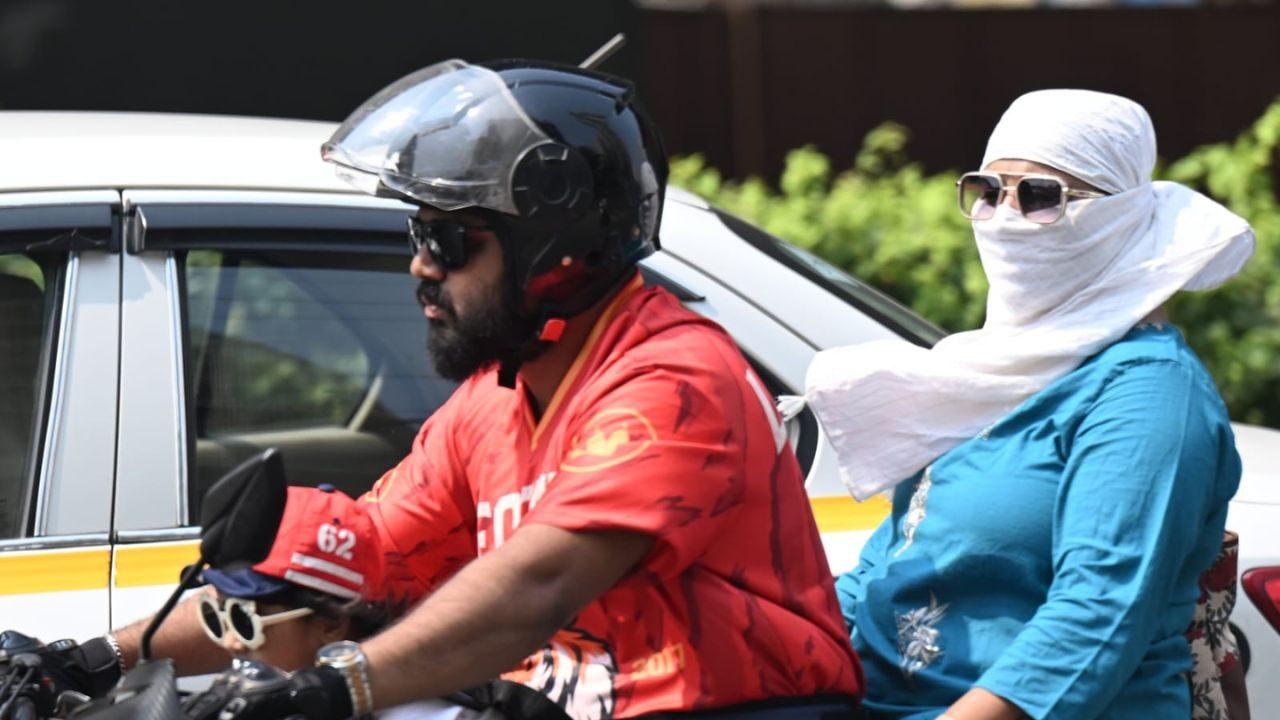 Ratnagiri and Dahanu registered maximum temperatures of 34 degrees Celsius on Saturday, while Harnai recorded 34.5 degrees Celsius, 2.5 degrees above normal