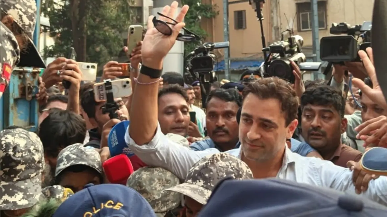The detentions took place in south Mumbai on Saturday evening. Pic/Ritika Gondhalekar